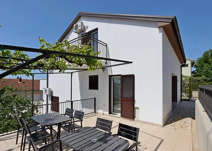 Apartment Selce 2362A